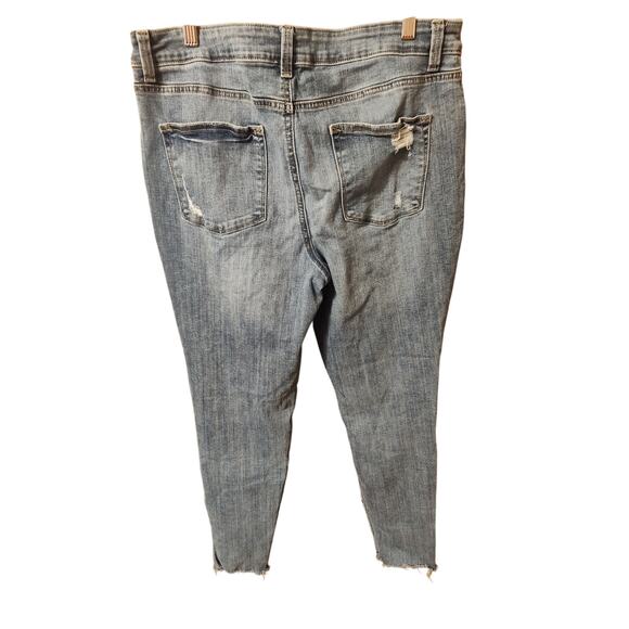 Maurice's brand high rise distressed jeans size XL - Picture 3 of 5